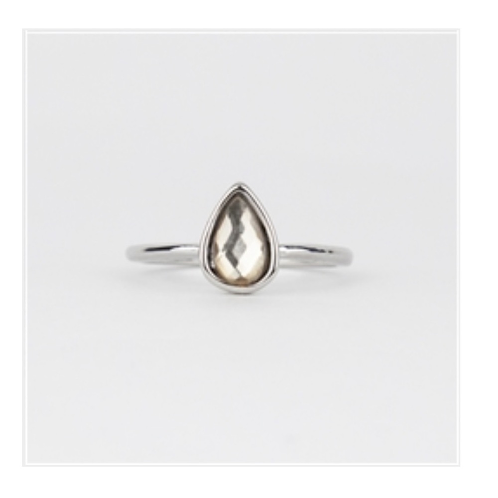 NWT • faux stone teardrop stack ring
